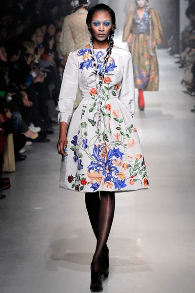 Look 35